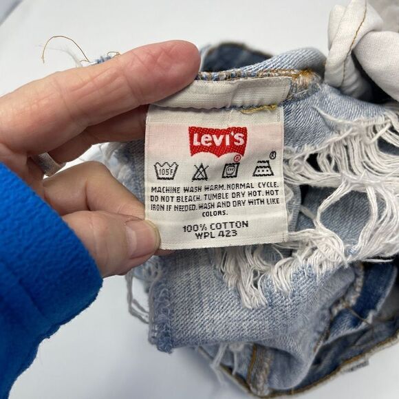 Vintage Levi’s 501 shorts Sz 28 - Picture 3 of 5